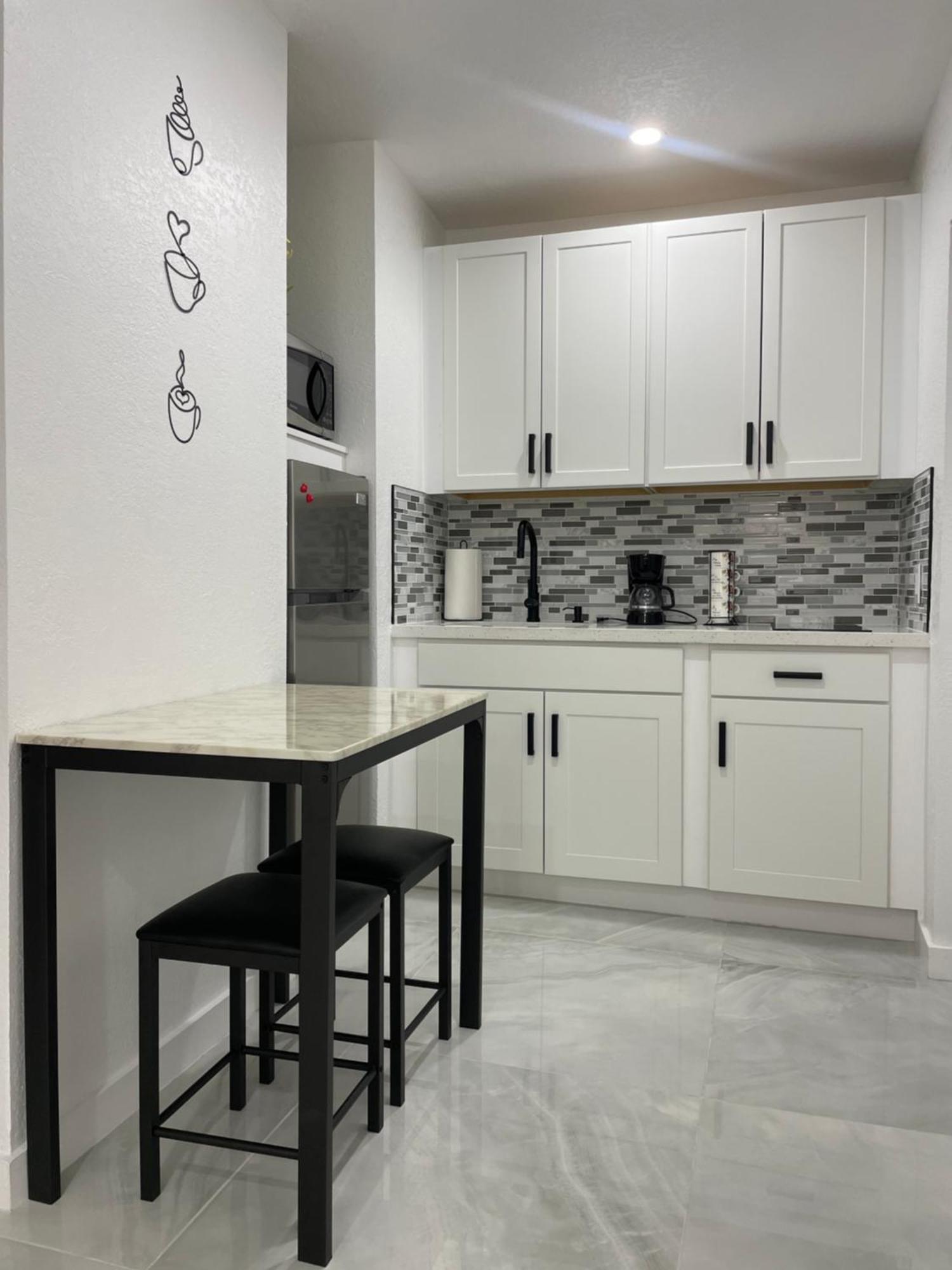 Magnolias Suite Lehigh Acres Ngoại thất bức ảnh